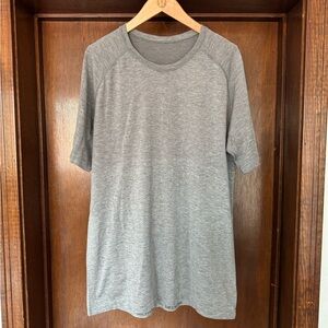 Lululemon Men’s Metal Vent Tech Short Sleeve XL Gray